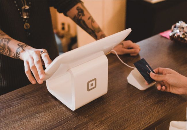 Бесконтактные карты с чипом — оплата и проход в одно касание